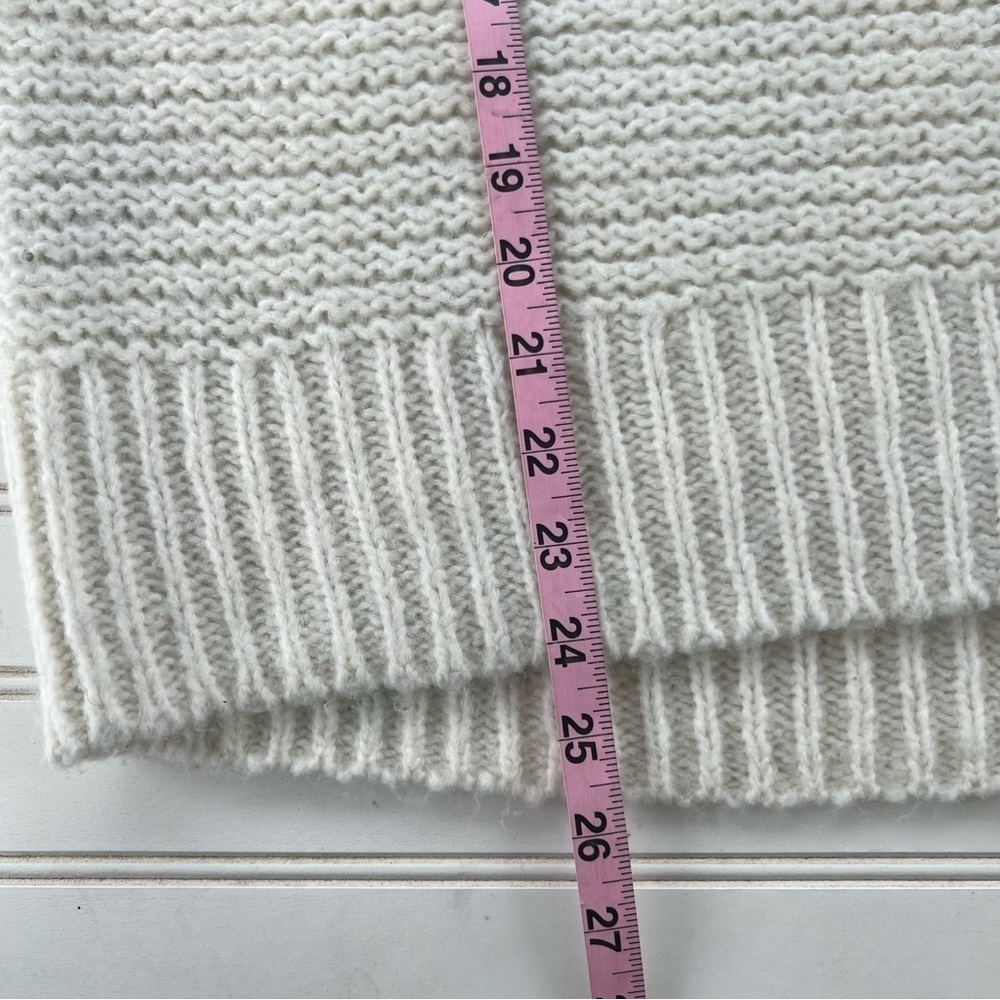 Universal Thread Knit sweater Size Medium - Picture 9 of 9